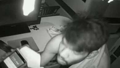 दुर्ग: इंदिरा मार्केट की रंगोली बैंगल्स दुकान में चोरी, खिड़की तोड़कर गल्ले से 50 हजार रुपए उड़ाए, सीसीटीवी में कैद हुई वारदात 12 images 25