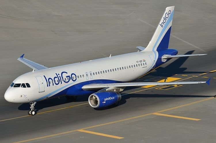 IndiGo Flight Emergency Landing in Raipur: दुर्गापुर-मुंबई फ्लाइट में युवक की तबीयत बिगड़ने से मची अफरा-तफरी, रायपुर में करानी पड़ी इमरजेंसी लैंडिंग, अस्पताल पहुंचने से पहले हुई मौत 1 indigo airline 1506497182