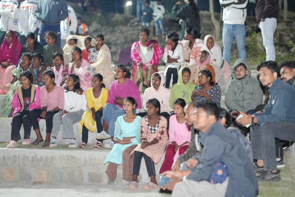 जशपुर जम्बुरी में सजी ग्रामीण संस्कृति की महफिल, रोमांच और मेहमाननवाज़ी ने जीता पर्यटकों का दिल 5 1002758685