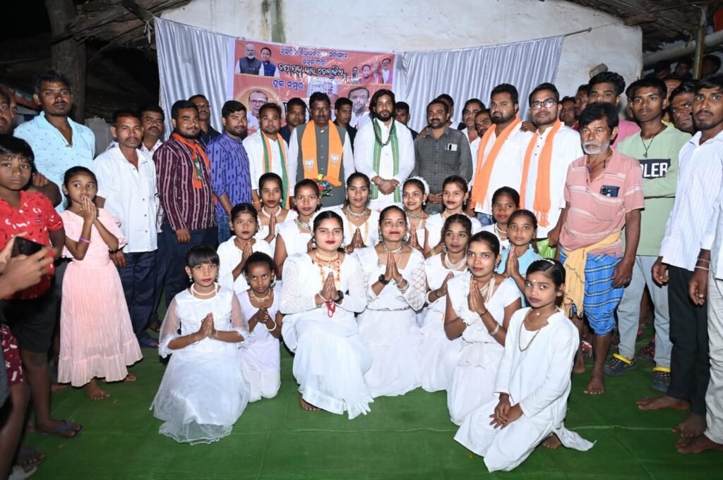 नुआपाड़ा उपचुनाव में मंत्री गुरु खुशवंत साहेब ने भरी हुंकार, जय ढोलकिया के समर्थन में उमड़ा जनसैलाब 4 1002765520