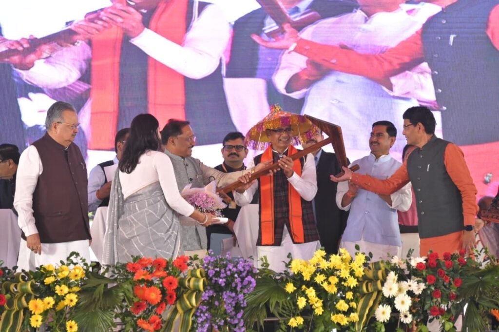 पीएम किसान सम्मान निधि की 21वीं किस्त जारी, 25 लाख किसानों के खाते में 500 करोड़ रुपये, 2,225 करोड़ की ग्रामीण सड़क परियोजनाओं और मखाना बोर्ड का विस्तार 3 1002839098