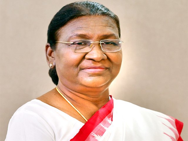 2025 4image 23 41 371543588president