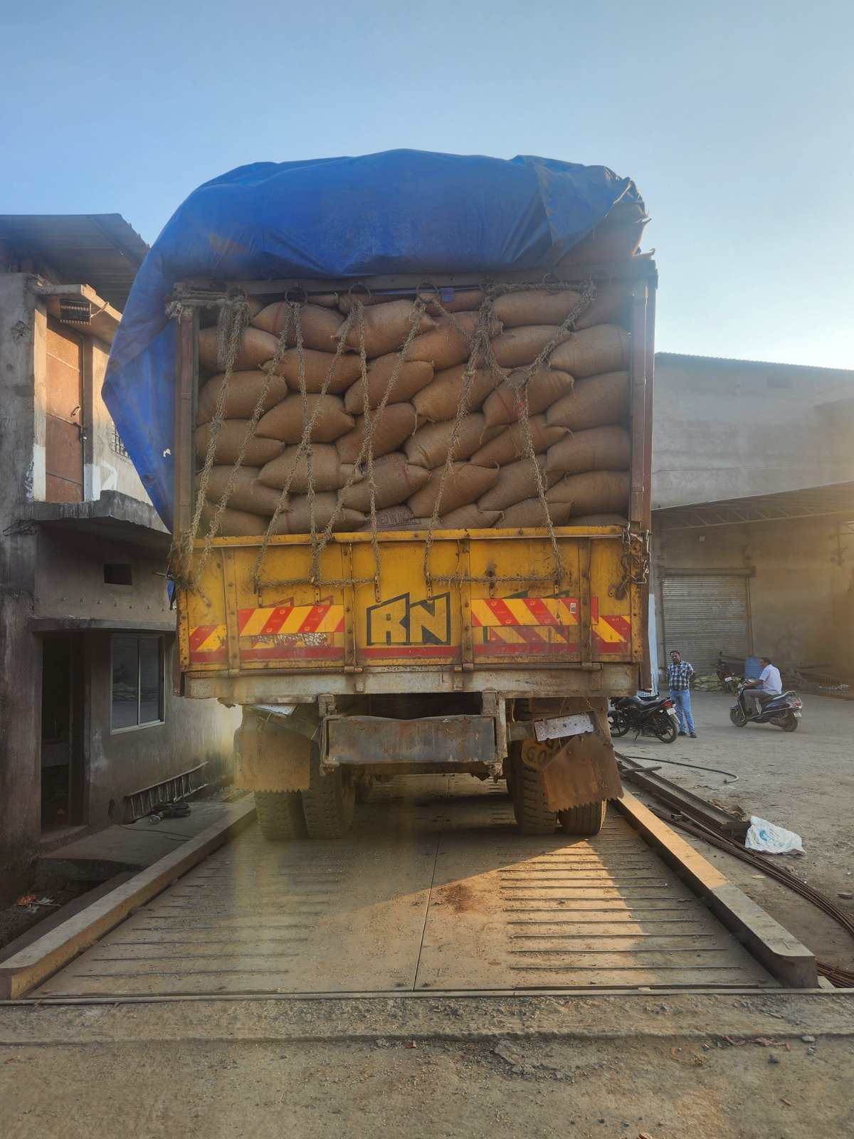 CG में अवैध धान पर अब तक की सबसे बड़ी कार्रवाई :19,320 क्विंटल धान जब्त, सीमाओं पर कड़ा पहरा—मार्कफेड की 1 से 16 नवंबर तक की रिपोर्ट जारी 1 IMG 20251116 WA0038