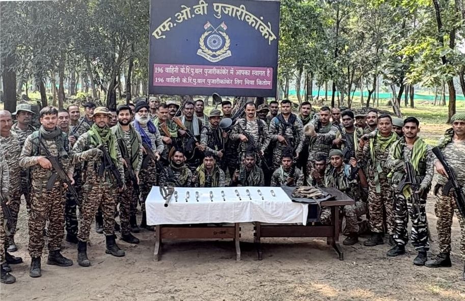 छत्तीसगढ़ में सुरक्षा बलों को नक्सल मोर्चे पर दोहरी सफलता, सुकमा में दो इनामी नक्सली गिरफ्तार – बीजापुर में हथियारों का बड़ा जखीरा बरामद 1 image 2025 11 08T200109.051