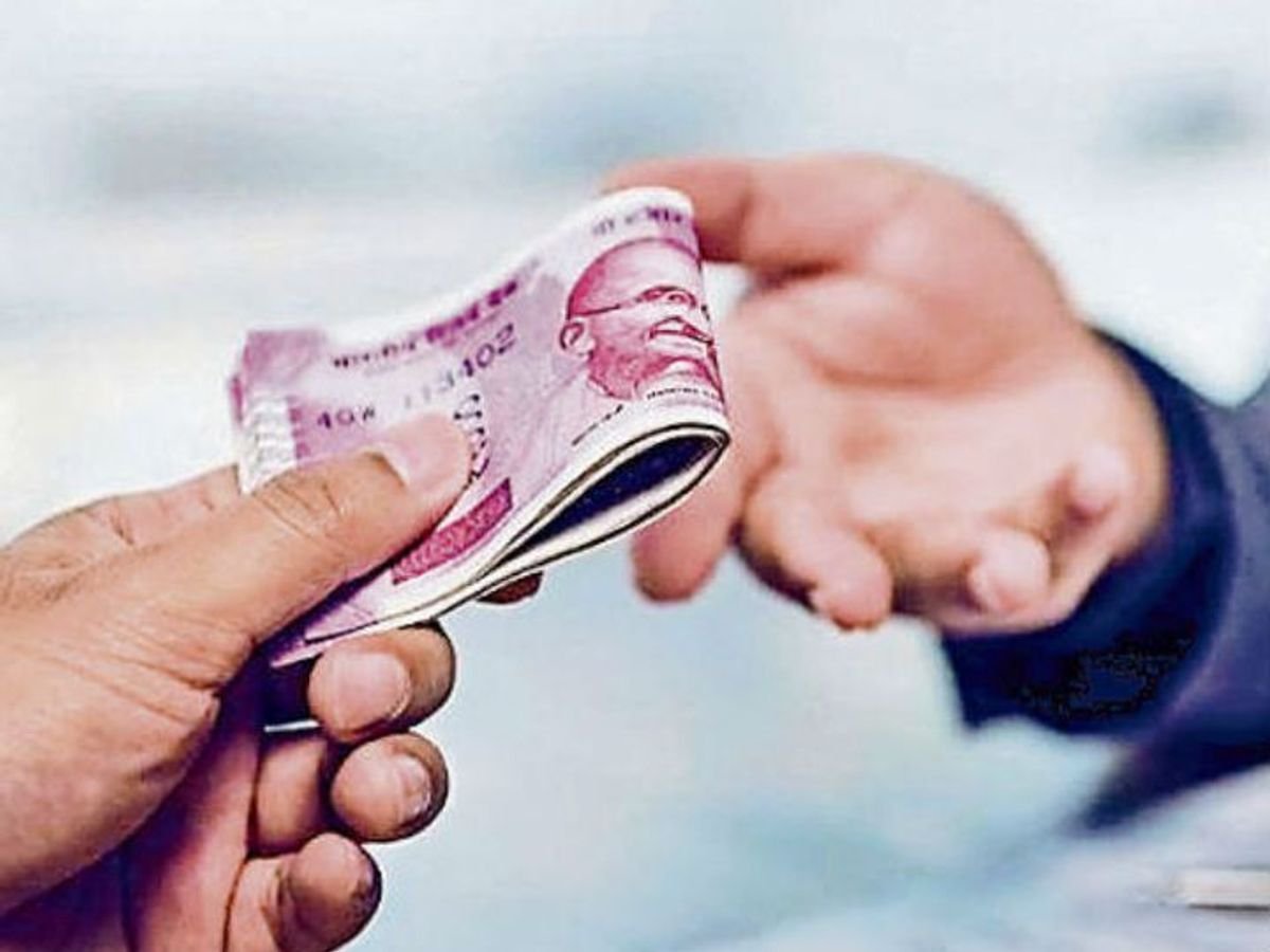 Assistant Development Officer Arrested in Lakhimpur Kheri for Accepting ₹30,000 Bribe 1 orig 51581681096 1613783493