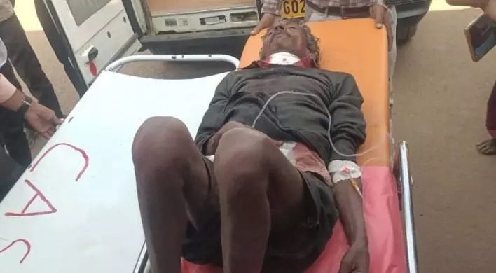 महासमुंद में बड़ा हादसा: टोकन नहीं कटने से परेशान किसान ने खुद को पहुंचाई चोट, हालत नाजुक 1 42 4