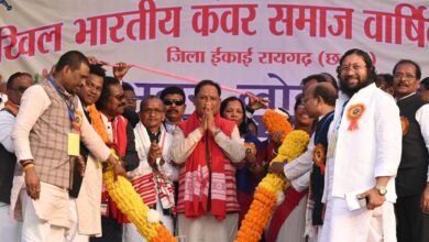 कंवर समाज के वार्षिक सम्मेलन में शामिल हुए CM विष्णुदेव साय : सांस्कृतिक भवन सहित विभिन्न विकास कार्यों की घोषणा, बोले -"आदिवासी समाज के उत्थान और कल्याण के लिए छत्तीसगढ़ सरकार प्रतिबद्ध" 5 IMG 20251202 WA0066