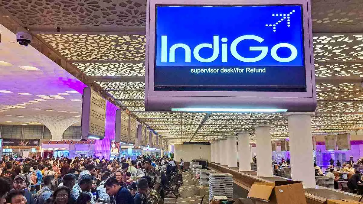 BREAKING : इंडिगो फ्लाइट्स की रद्दीकरण और देरी से मची अफरा-तफरी, DGCA ने आदेश वापस लिया—हवाई सेवाएं सामान्य होने की उम्मीद 1 indigo flight cancel 2 1764921712956
