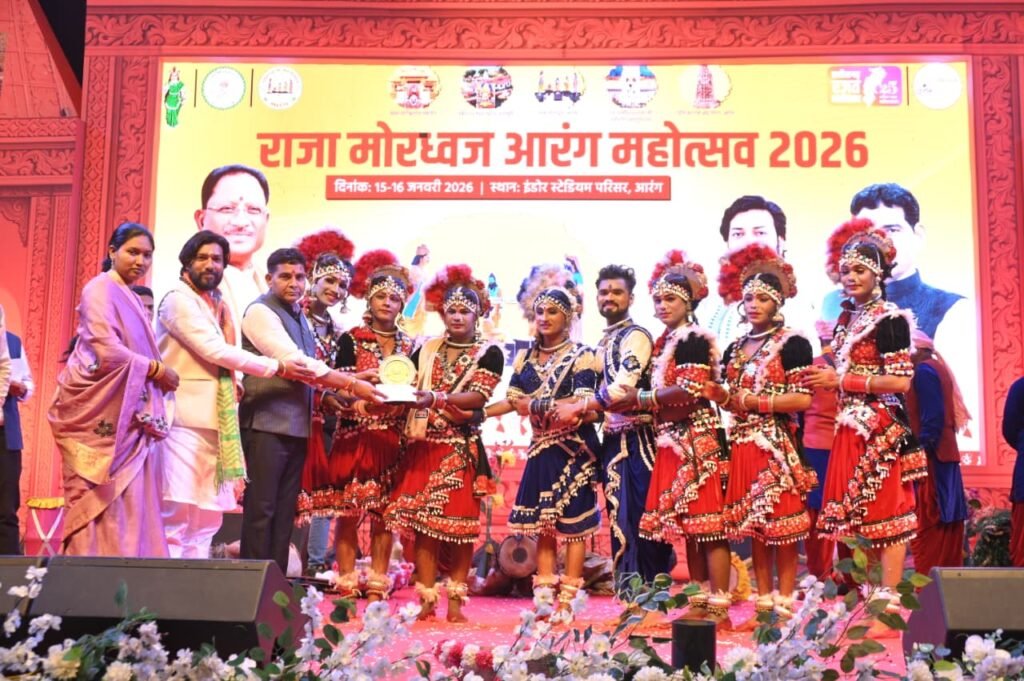 आरंग में संस्कृति और इतिहास का महाकुंभ!<div>राजा मोरध्वज महोत्सव–2026 का भव्य शुभारंभ,</div><div>टंकराम वर्मा ने किया दान और सत्यनिष्ठा का संदेश</div> 3 1003195909