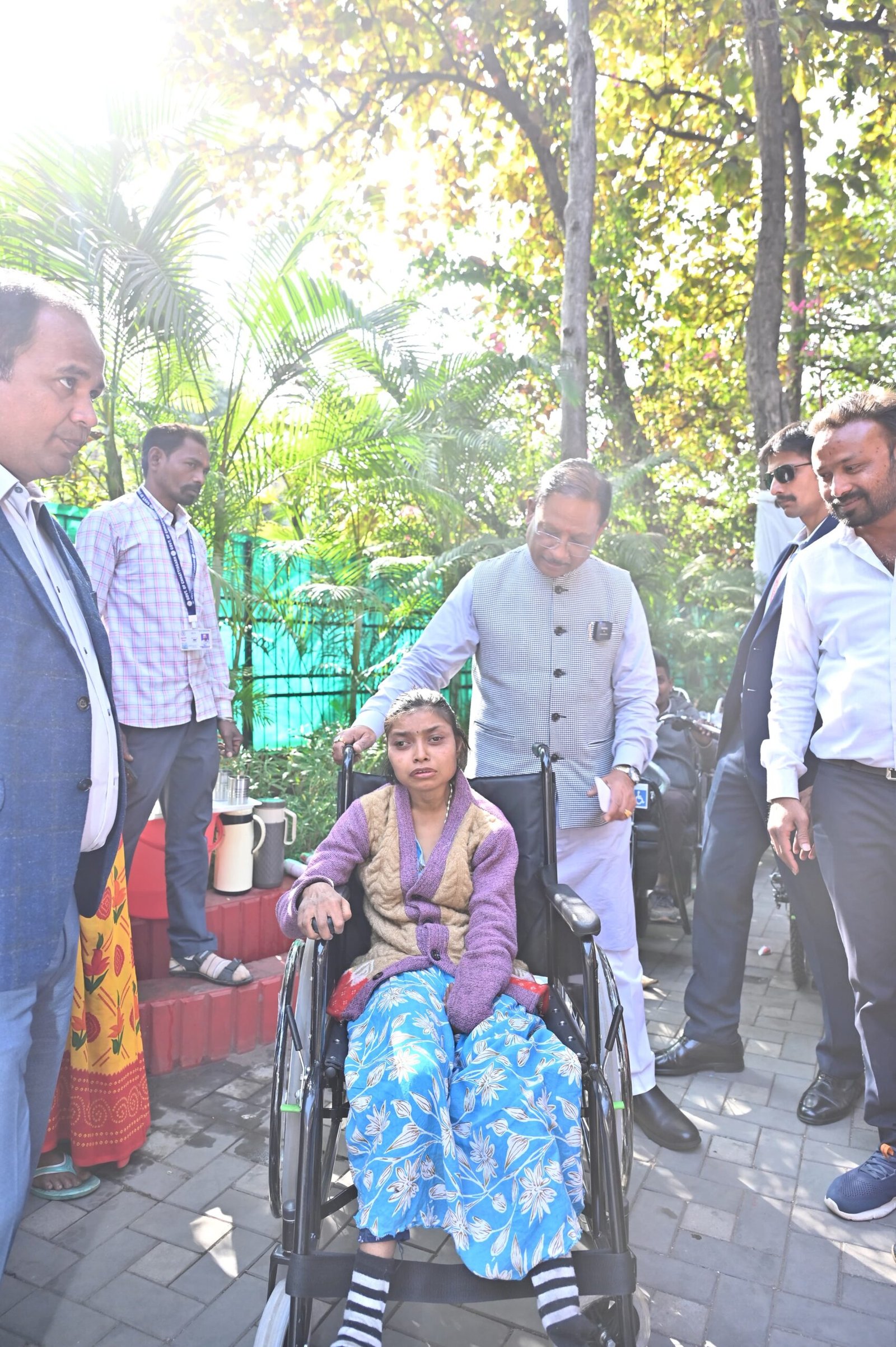 जनदर्शन में बड़ी राहत: मुख्यमंत्री साय ने दिव्यांगों को बांटे बैटरी ट्राइसिकल, व्हीलचेयर और श्रवण यंत्र 1 IMG 20260108 WA0047 scaled