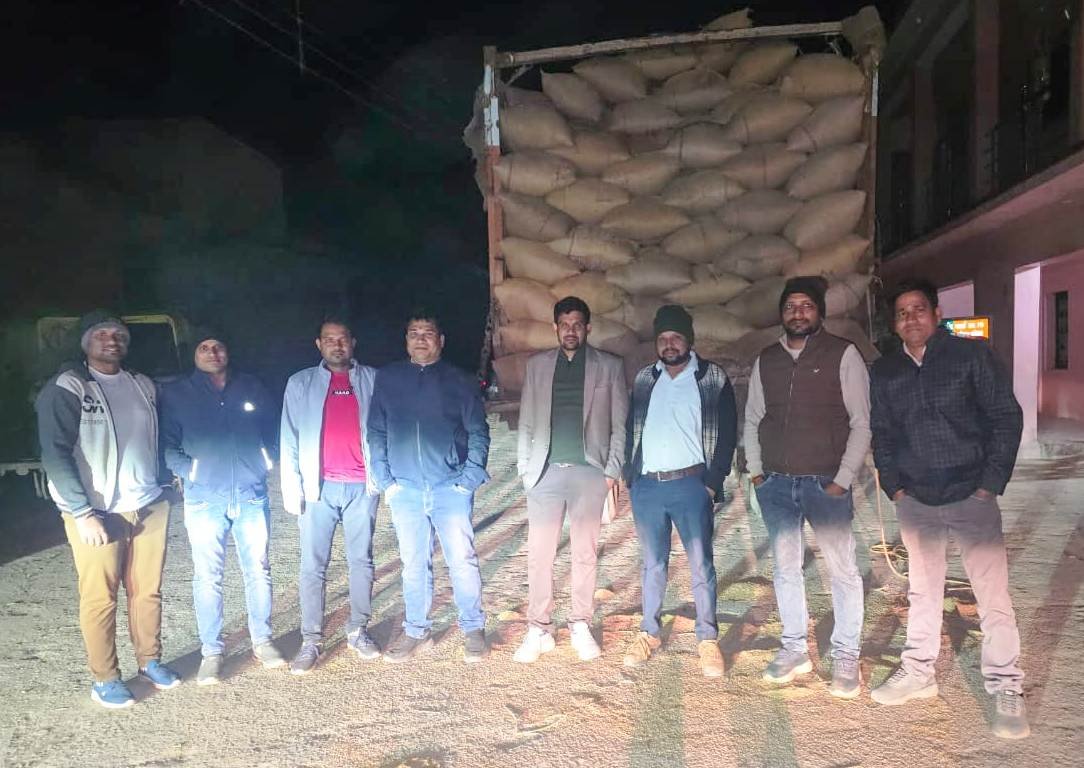 धान खरीदी में गड़बड़ी पर बड़ा एक्शन: धमतरी में समिति प्रबंधक-ऑपरेटर बर्खास्त, 4 जिलों में सैकड़ों कट्टा अवैध धान जब्त 1 IMG 20260114 WA0011