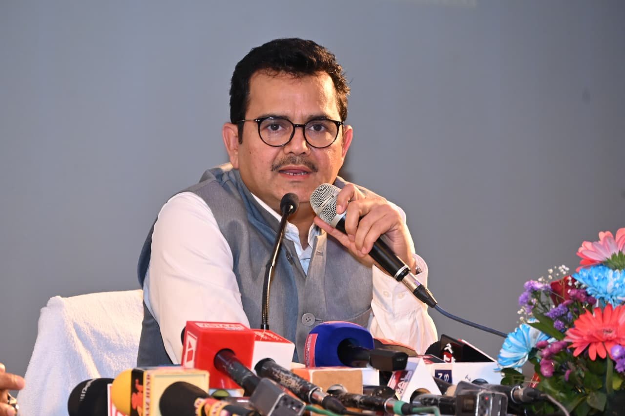 खनिज संपदा से छत्तीसगढ़ की किस्मत बदली: CMDC के ज़रिये क्रिटिकल मिनरल से लेकर हीरे तक बड़ी छलांग 1 IMG 20260115 WA0064