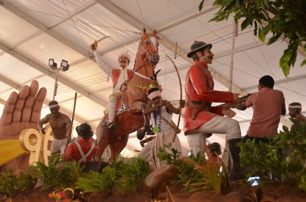 कर्तव्य पथ पर दिखेगी छत्तीसगढ़ की शौर्यगाथा : जनजातीय वीरों को समर्पित झांकी बनेगी आकर्षण का केंद्र 1 IMG 20260123 WA0003