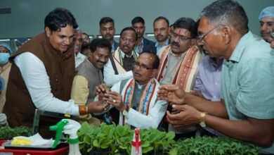 किसानों की फसल से खिलवाड़ बर्दाश्त नहीं, शिवराज सिंह चौहान ने गिरहोला-खपरी में खेतों से किसानों को दिया संदेश 3 IMG 20260131 WA0050