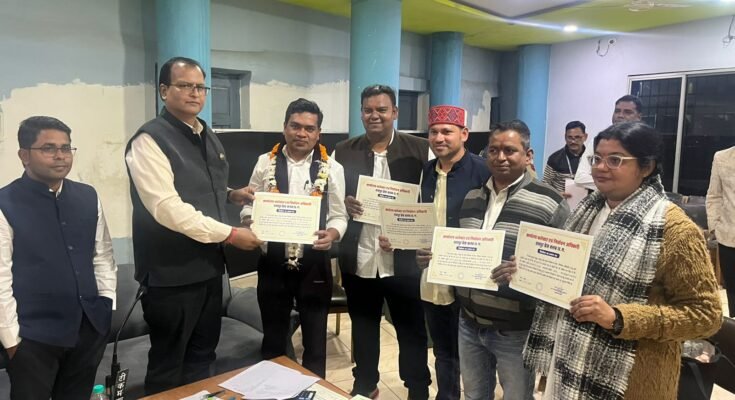 रायपुर प्रेस क्लब चुनाव 2026: संगवारी पैनल की ऐतिहासिक जीत, मोहन तिवारी अध्यक्ष बने; गौरव शर्मा महासचिव, दिनेश यदु कोषाध्यक्ष 1 Press Club 6 735x400 1