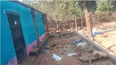 छत्तीसगढ़: धर्मांतरण विवाद में हिंसा, 2 परिवारों के 16 लोगों को पीटा, गांव से निकाला; घर तोड़े, राशन और दस्तावेज जलाए 4 image 54 8