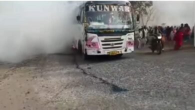 छत्तीसगढ़ में बड़ा हादसा टला: चलती बस में लगी आग, मसनकी घाट के पास 40 से ज्यादा यात्रियों ने कूदकर बचाई जान 4 image 61 9