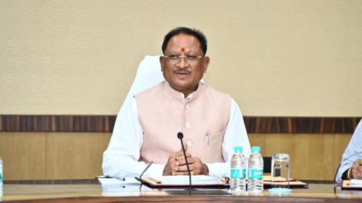 किस्टाराम में 8 लाख के इनामी चार माओवादी कैडरों का आत्मसमर्पण, सुरक्षा और विकास से सिमट रहा नक्सल प्रभाव: मुख्यमंत्री विष्णुदेव साय 1 images 14 19