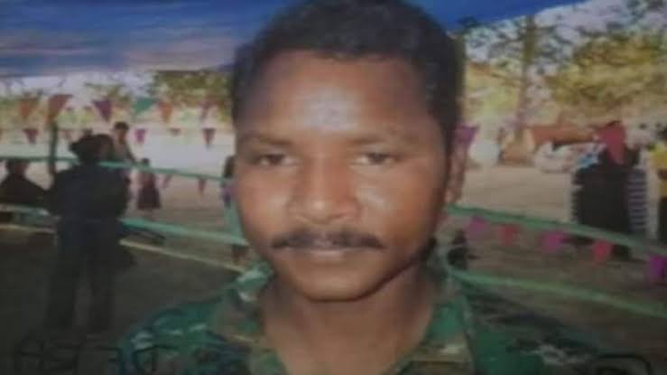 बड़ी खबर: बस्तर में नक्सल नेटवर्क को तगड़ा झटका, बटालियन नंबर-1 का कमांडर बारसे देवा 40 माओवादियों के साथ करेगा सरेंडर 1 images 92