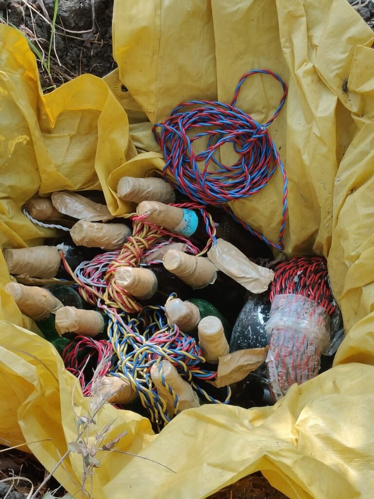 Security forces seize Maoist dump, IEDs in Bijapur 3 1003435296