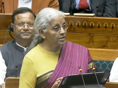 Union Budget 2026: मिडिल क्लास को टैक्स में राहत नहीं, किसानों-सीनियर सिटीजन की उम्मीदें भी टूटीं, शेयर बाजार निवेशकों को झटका 1 82vc1qno nirmala sitharaman budget 2026