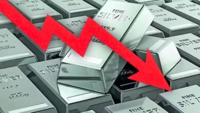 Silver Price Crash: 4 लाख से फिसलकर 2.27 लाख पर पहुंची चांदी, एक दिन में 40 हजार की टूटन; एक्सपर्ट बोले– 1.80 लाख से नीचे नहीं जाएगी कीमत 5 8f7q57qc silver crash 625x300 30 January 26