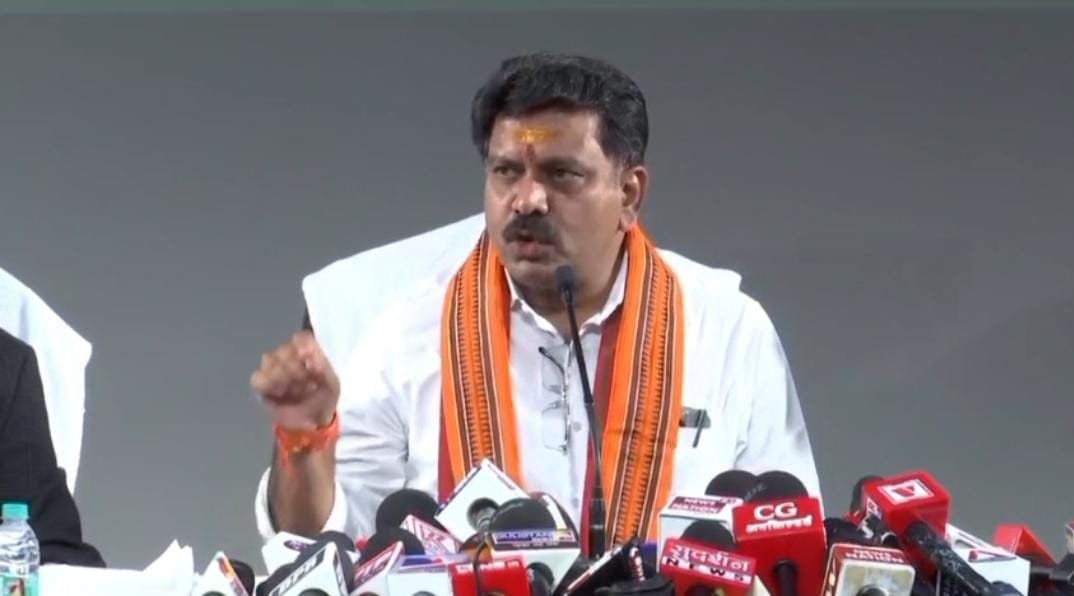 गृह एवं जेल विभाग में दो वर्षों में 34 घुसपैठियों को डिपोर्ट, गौ तस्करी पर सख्त कार्रवाई, धर्मांतरण के 67 मामले दर्ज – उपमुख्यमंत्री विजय शर्मा ने बताई उपलब्धियां 1 IMG 20260213 WA0023