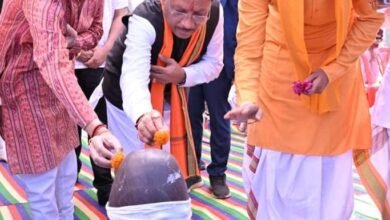 महाशिवरात्रि से पहले जशपुर में आस्था का महासंगम: नीलकंठेश्वर महादेव मंदिर के प्राण-प्रतिष्ठा समारोह में शामिल हुए मुख्यमंत्री विष्णु देव साय, सामुदायिक भवन निर्माण की बड़ी घोषणा 3 IMG 20260214 WA0031