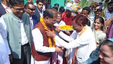 नगरीय निकायों के जनादेश का एक साल: सुशासन-विकास पर जनता की मुहर, रायगढ़ में महापौर से मिले विष्णु देव साय 7 IMG 20260215 WA0039