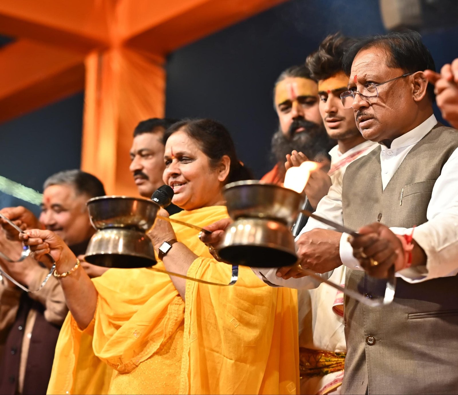 राजिम कुंभ 2026: मुख्यमंत्री विष्णुदेव साय ने की पूजा, महानदी महाआरती में मांगी प्रदेश की समृद्धि 1 IMG 20260216 WA0006 scaled