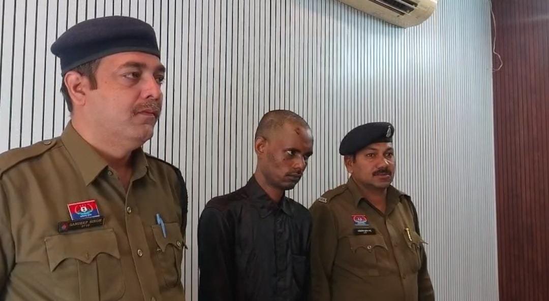 Raipur Illegal Pistol Arrest : रायपुर में अवैध पिस्टल के साथ हत्या का आरोपी पकड़ा, नेटवर्क की जांच जारी 1 IMG 20260216 WA0027