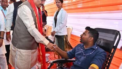 CM विष्णु देव साय ने जन्मदिन पर किया रक्तदान शिविर का शुभारंभ: 62 यूनिट रक्त संग्रह, युवाओं से साल में एक बार रक्तदान की अपील 3 IMG 20260221 WA0023