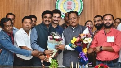 बजट में कैशलैस इलाज की सौगात: कर्मचारी-अधिकारी फेडरेशन ने मुख्यमंत्री विष्णुदेव साय से मिलकर जताया आभार 3 IMG 20260225 WA0069 1