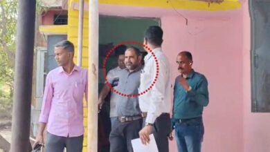 बलौदाबाजार में ACB का शिकंजा: पलारी जनपद पंचायत के RES SDO गोपाल कृष्ण शर्मा 25 हजार रिश्वत लेते रंगे हाथ गिरफ्तार 3 IMG 20260220 085037