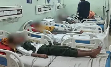 चिरौंजी समझकर खा लिया जहरीला रतनजोत: धमतरी में 30 से ज्यादा लोग बीमार, 10 बच्चों की हालत बिगड़ी; जिला अस्पताल में भर्ती 4 dea1e6b6 0e66 4694 bd05 4d824d31124b 1770009008952