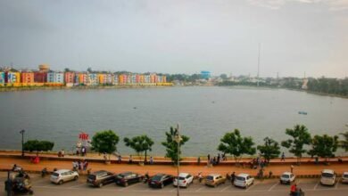 तेलीबांधा तालाब पार्किंग विवाद: महापौर ने लिया यू-टर्न, फिलहाल नहीं लगेगा शुल्क 3 images 42