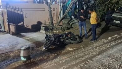 बिलासपुर में सनसनीखेज लूट: सर्राफा कारोबारी को पीटकर गहनों से भरी कार ले उड़े नकाबपोश, CCTV में कैद वारदात 4 loot