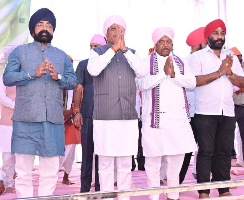 गढ़फुलझर के नानकसागर में मुख्यमंत्री विष्णु देव साय ने की अरदास, बोले– आस्था स्थल को पर्यटन केंद्र के रूप में करेंगे विकसित 2 1003569844