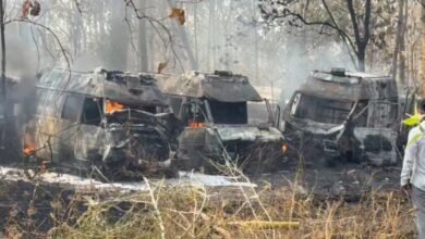 कोरबा मेडिकल कॉलेज अस्पताल परिसर में भीषण आग, आधा दर्जन कंडम एंबुलेंस जलकर खाक 3 IMG 20260309 WA0051