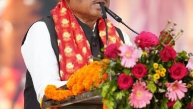 सूरजपुर में 185 करोड़ के विकास कार्यों का लोकार्पण : CM विष्णुदेव साय ने कुदरगढ़ धाम में भव्य विकास की दी सौगात, सुपोषण-यातायात-आपराधिक जागरूकता रथ को हरी झंडी दिखाकर किया रवाना 5 IMG 20260321 WA0043