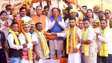 गोंडवाना सामूहिक विवाह में पहुंचे CM साय, 28 जोड़े बने जीवनसाथी; सामुदायिक भवन और सड़क निर्माण को मंजूरी 3 IMG 20260323 WA0012