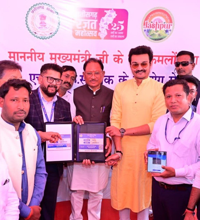 घर-घर QR कोड, क्लिक में टैक्स भुगतान: जशपुर में शुरू हुई ‘डिजिटल डोर सुविधा’, नागरिकों को मिली बड़ी राहत 1 IMG 20260330 WA0016