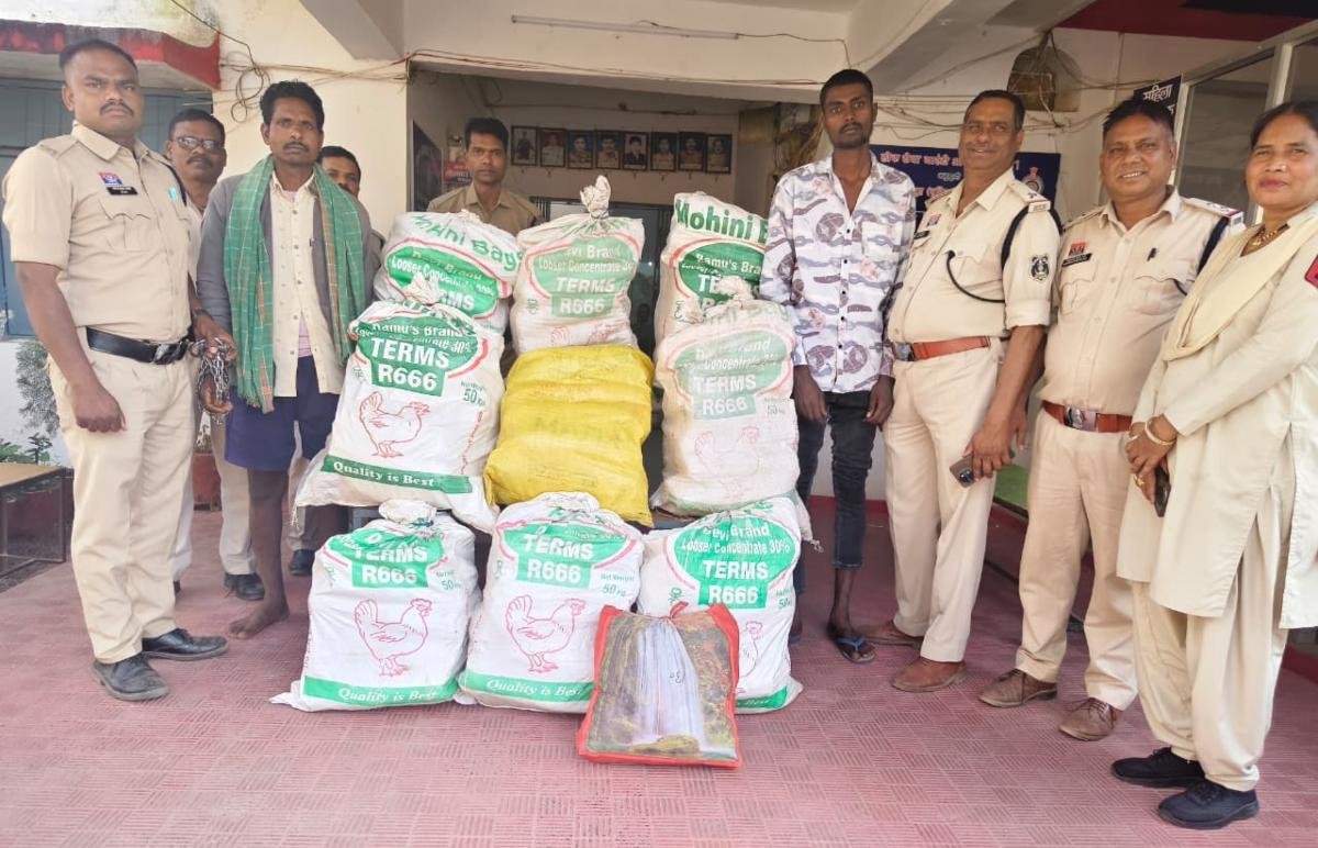 Police take major action against drug dealers Police nab two interstate smugglers with over 102 kg