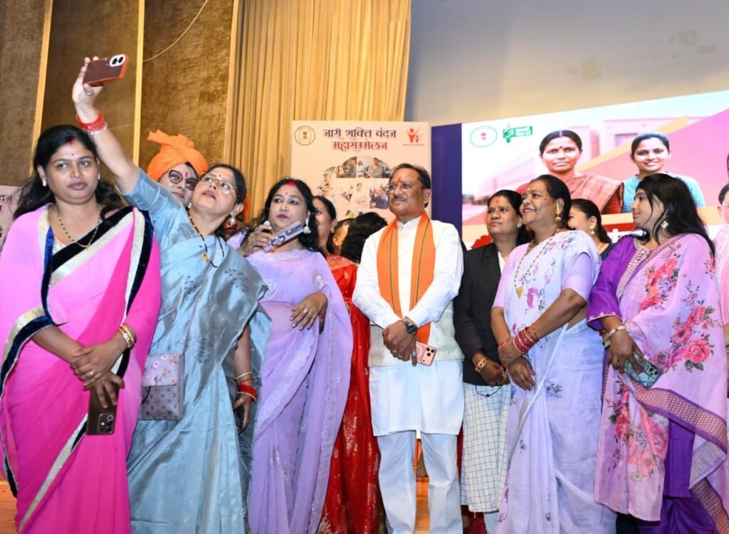 नारी शक्ति वंदन अधिनियम से महिलाओं को 33% आरक्षण, CM साय बोले—मोदी सरकार का ऐतिहासिक फैसला बदलेगा राजनीति में महिलाओं की भागीदारी 2 1003767978
