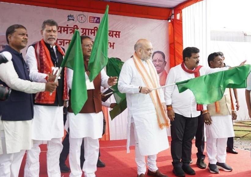 जहां कभी उग्रवाद का साया था, वहां अब विकास की रफ्तार: बस सेवा से ककनार घाटी के 5 गांव मुख्यधारा से जुड़े 1 IMG 20260402 WA0074