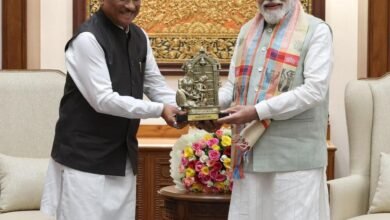 प्रभु श्रीराम के आदर्शों से प्रेरित छत्तीसगढ़ : मुख्यमंत्री साय ने प्रधानमंत्री नरेंद्र मोदी को बेल मेटल निर्मित ‘माता कौशल्या के राम’ कलाकृति की भेंट 4 IMG 20260407 WA0040