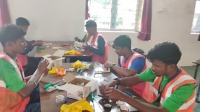 कभी हाथों में बंदूक, अब हुनर से रोजगार: आत्मसमर्पित नक्सलियों की बदलती जिंदगी की कहानी 4 IMG 20260409 WA0008