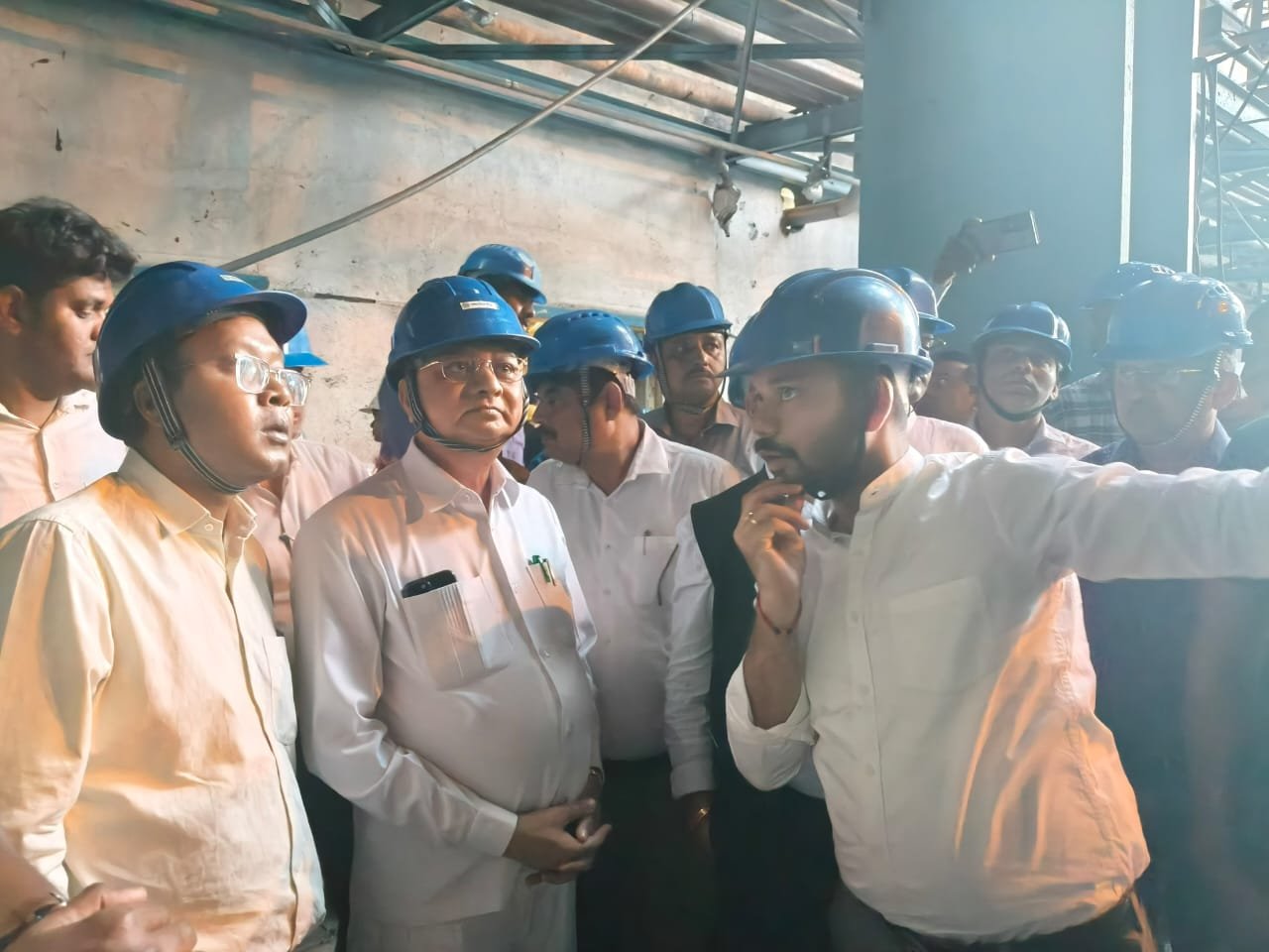 वेदांता प्लांट हादसा: मंत्री लखनलाल देवांगन ने किया निरीक्षण, जाँच और FIR के निर्देश 1 IMG 20260416 WA0103