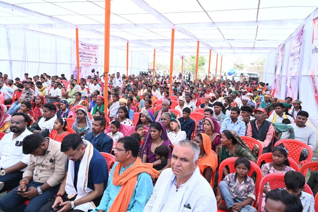 पंडरिया में सांस्कृतिक कार्यक्रम के दौरान 200 लोगों की ‘घर वापसी’ : विधायक भावना बोहरा ने विकास व संस्कृति संरक्षण को बताया प्रमुख लक्ष्य 3 1004014816