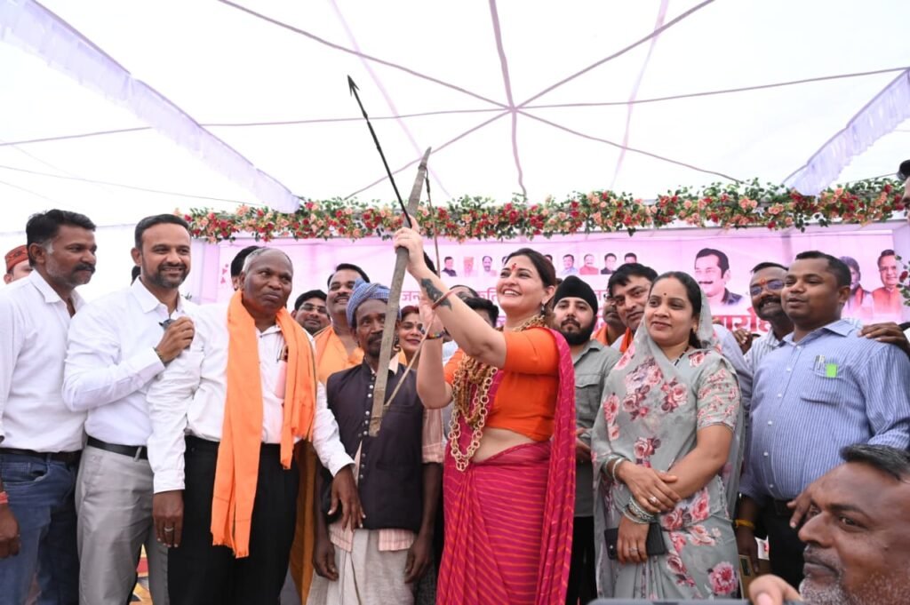 पंडरिया में सांस्कृतिक कार्यक्रम के दौरान 200 लोगों की ‘घर वापसी’ : विधायक भावना बोहरा ने विकास व संस्कृति संरक्षण को बताया प्रमुख लक्ष्य 2 1004014817